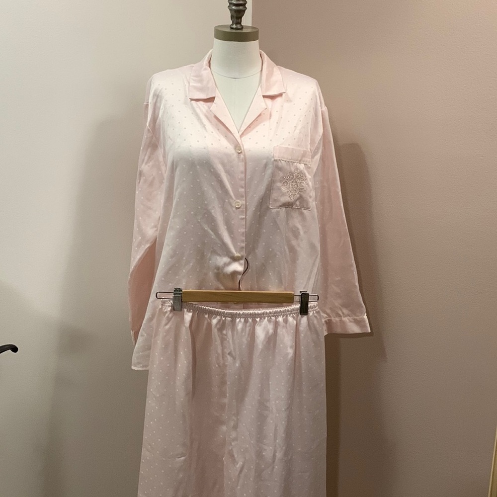 𝅺MISS Elaine light pink pajama set- size M- good condition